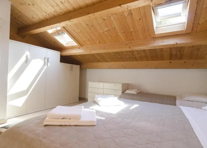 Apartman Federica 5 *